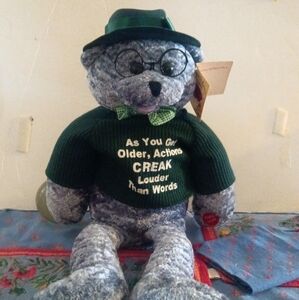 Chantilly Lane Singing Bear singing When I'm 64